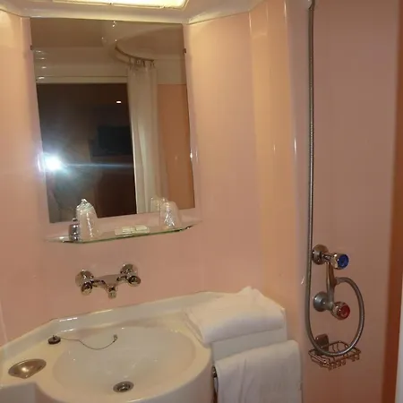 Hotel Lac'hotel France