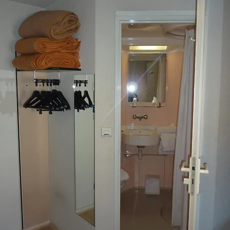Lac'hotel France